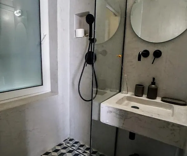 Say Yes House * סימי